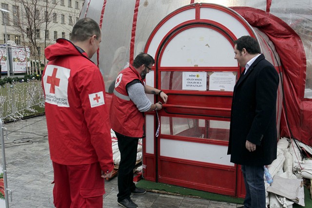 131 tonna adomány gyűlt össze idén a Mikulásgyárban