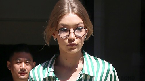 Mondjátok meg most már, hogy ez a pizsamatrend ultrasikkes, vagy rémes?