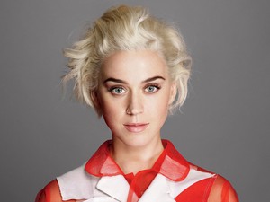 Naná, hogy Katy Perry vette fel a szezon legőrültebb ruháit