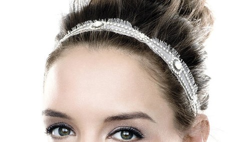 Katie Holmes tündéri az új Bobbi Brown kampányban