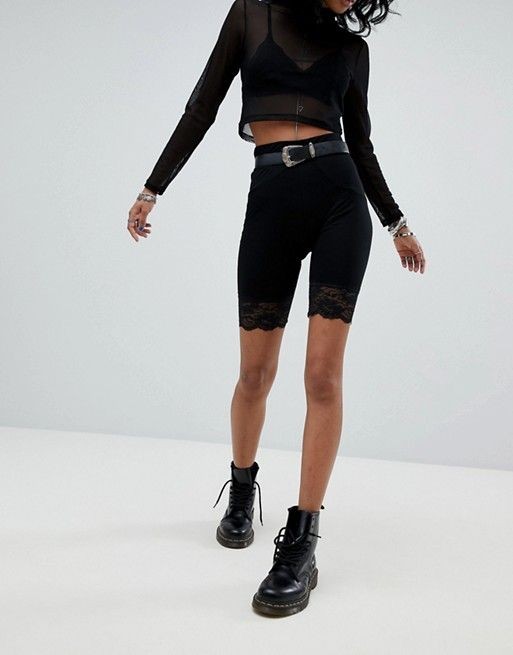 Csipkeszegélyes fekete ASOS €19.99