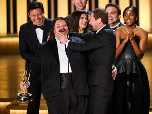 Minden idők legforróbb csókja két férfi között csattant el az Emmy-díjátadó színpadán