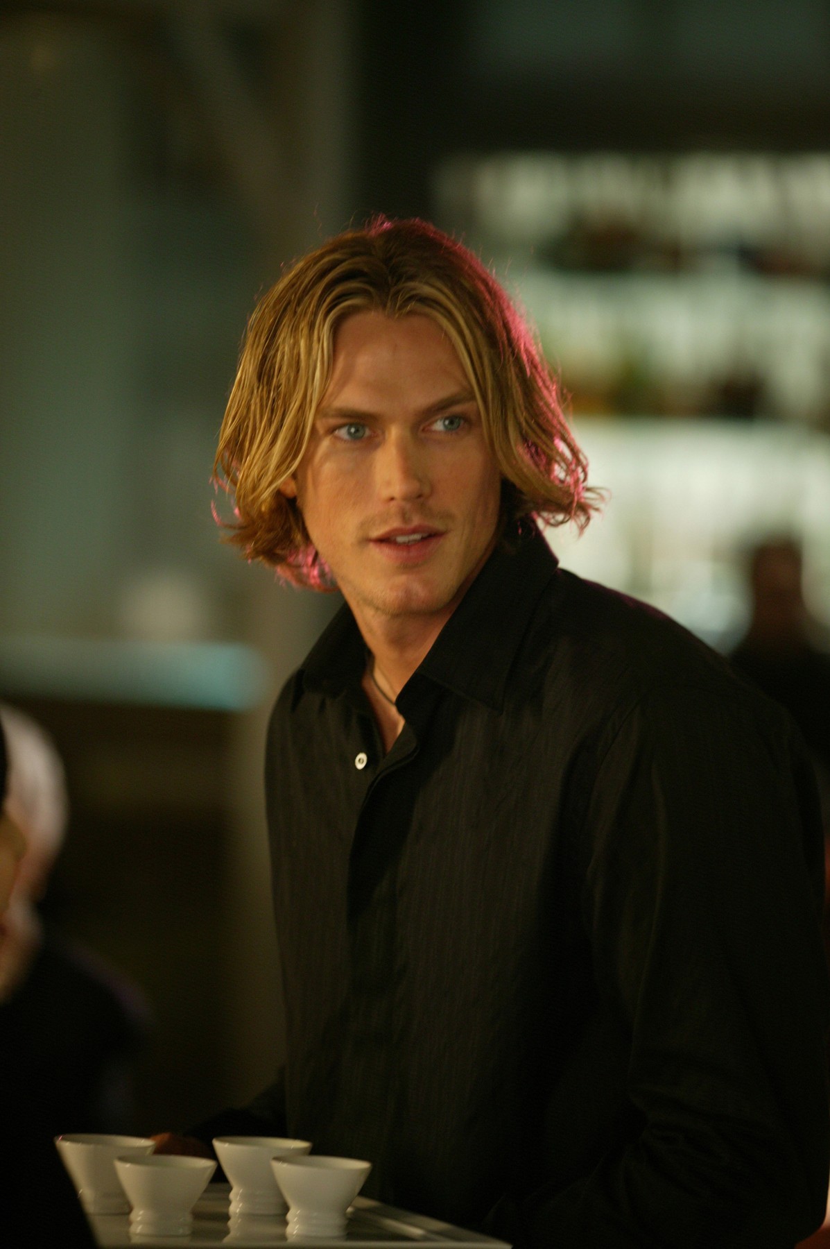 Jason Lewis 2003-ban tűnt fel a Szex és New Yorkban Jerry Jerrodként, akit Samantha később Smith Jerrodnak nevezett el. 