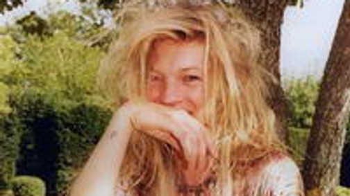 Lehangoló fotósorozat a szupermodellről