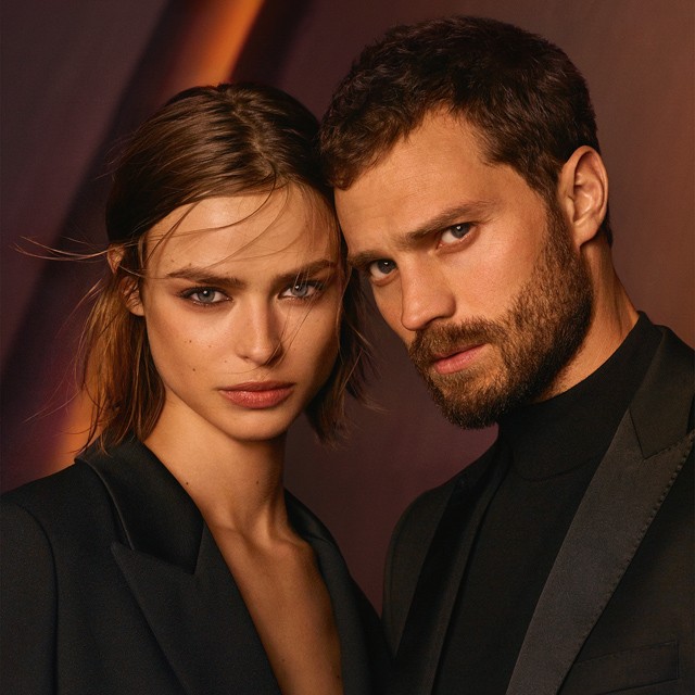 Jamie Dornan és Birgit Kos párosa szívdöglesztő a legújabb Hugo Boss kampányban!