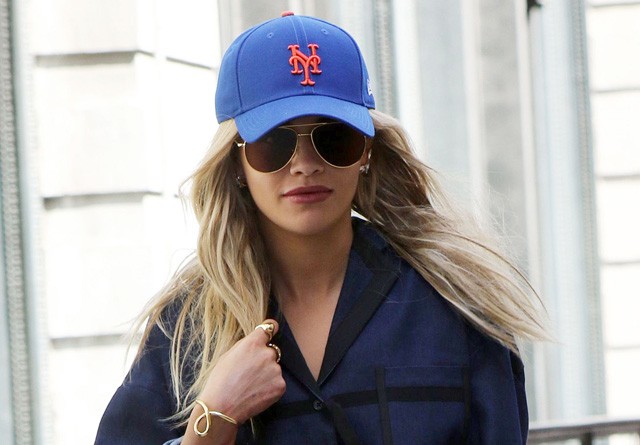 rita ora, miniruha, oversized, alul semmi, americas next top modell, koszovói