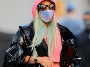 Lady Gaga brutál extra szettben intézi a hétköznapi dolgait is