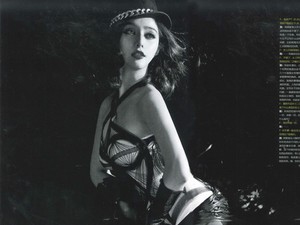 Magyar fehérneműben a leghíresebb kínai színésznő !