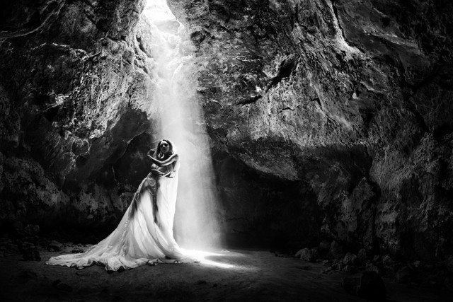 Roxanna Walitzki, ruha: Stone Crow Designs