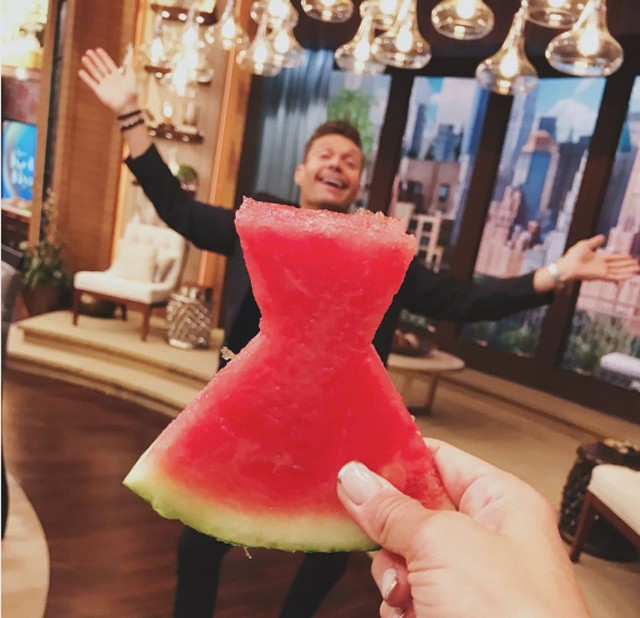 Itt a dinnyeruha, a legcoolabb nyári Insta-trend!