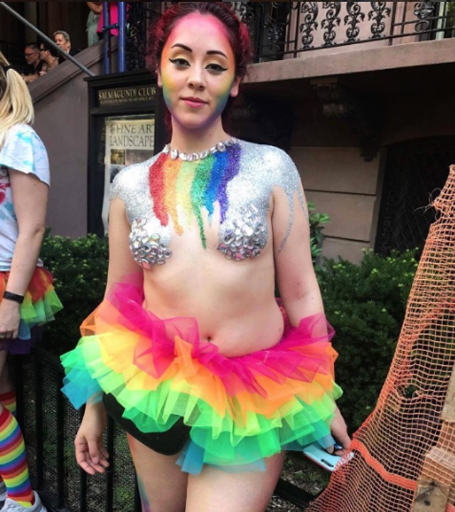 Őrületes fesztiváltrend idén: a csillámcicik