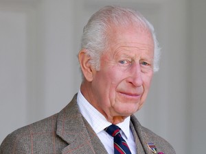 Károly király kezdi elveszíteni a türelmét, ultimátumot adott András hercegnek