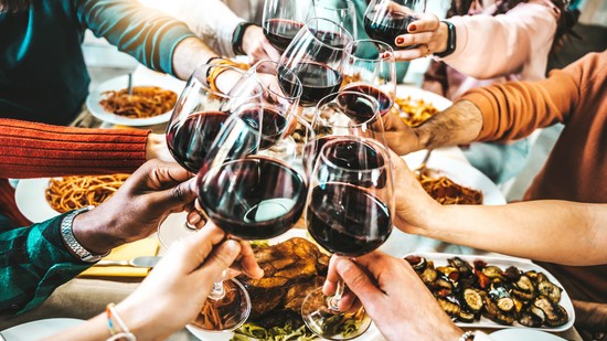 Ha belegondolunk, hogy nagypapánk hogyan készített bort, ott még fenntarthatóbb folyamatokat fogunk találni - így működik egy bioorganikus borászat 