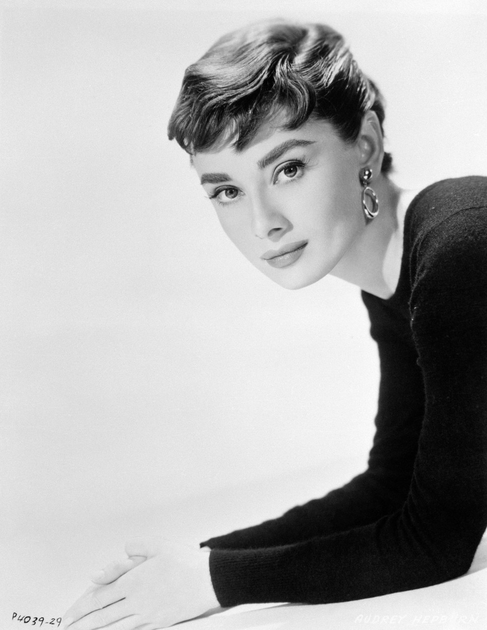 Audrey Hepburn karrierje kezdetén talán nem is tudta, hogy frizurái korszakalkotóak lesznek