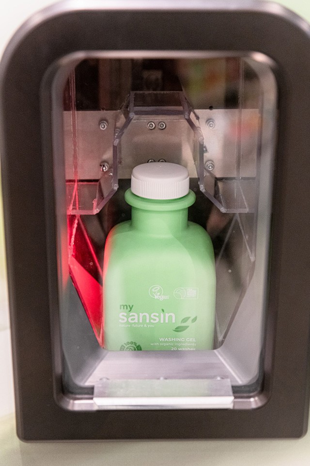 Ez fantasztikus: Tisztítószer-utántölő állomás vár rád a dm üzletében!