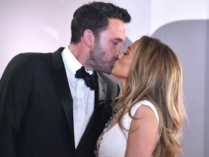 Jennifer Lopez szerelmes videójától a legkeményebb szívek is ellágyulnak