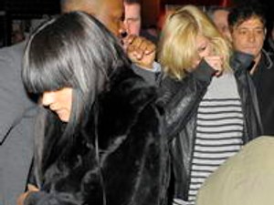 Lily Allen és Kate Moss jó barátnők