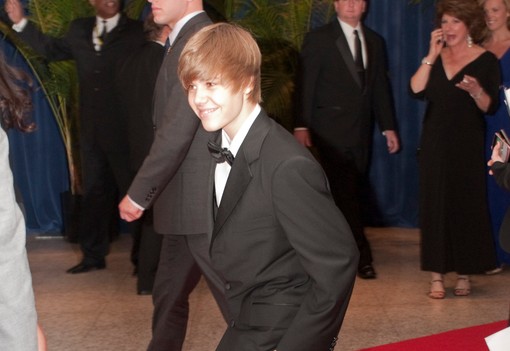 Emlékszel még? Így nézett ki Justin Bieber 15 évvel ezelőtt, mikor életében először lépett a vörös szőnyegre