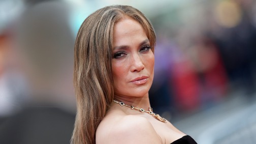 Jennifer Lopez friss fotóján hüledeznek a rajongók, mintha egy 30 körüli modellt látnánk a képen