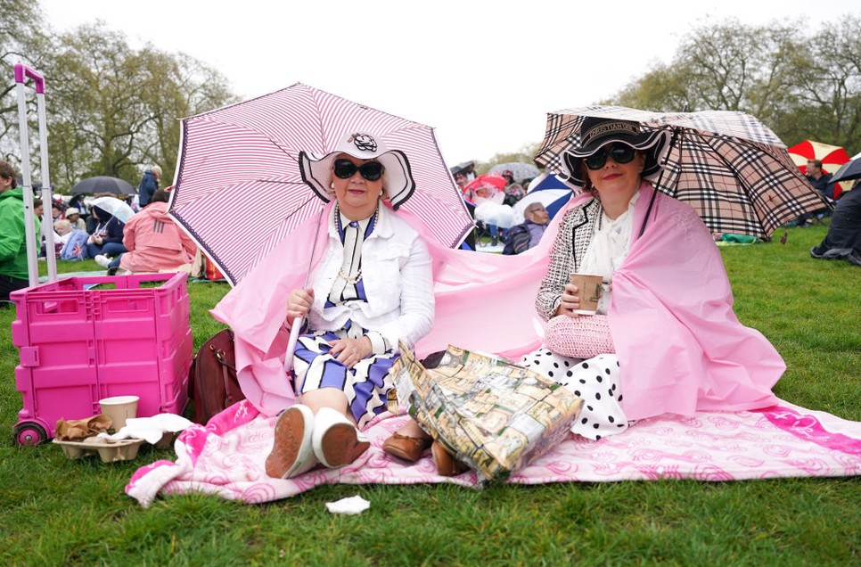 Károly koronázása, amikor nem esik az eső, tökéletes egy piknikre is