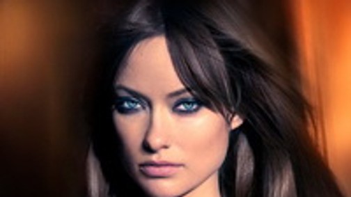 Pikáns divatanyagban a Dr. House sztárja