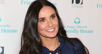 Csak ámulunk: A 60 éves Demi Moore maximum 30-nak néz ki legújabb videójában
