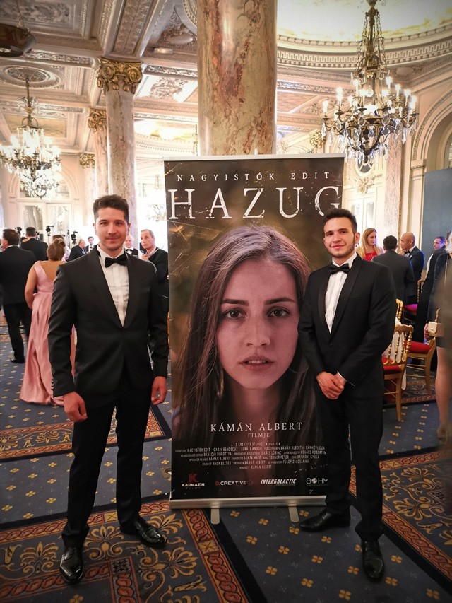 Kámán Albert (rendező) és Garai Bendegúz (színész) a Hazug Cannes-i premierjén