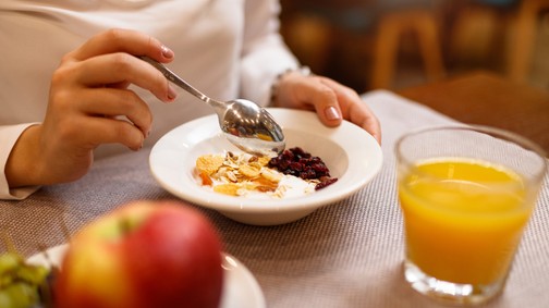 Meglepő oka van, ha nem érzel reggel éhséget