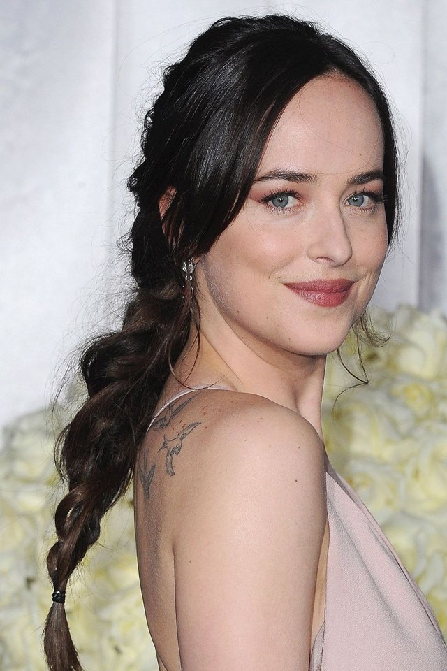 Inspiráljanak Dakota Johnson legszebb vörös szőnyeges megjelenései
