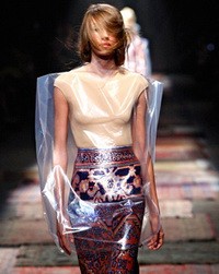 plasztik, műanyag, furla, pull and bear, bershka, kiegészítő