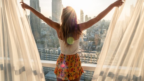 Vigyázat: ezt történik a testedben 10 óra alvás után