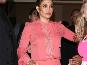 Jennifer Lopez ruhája pocsék