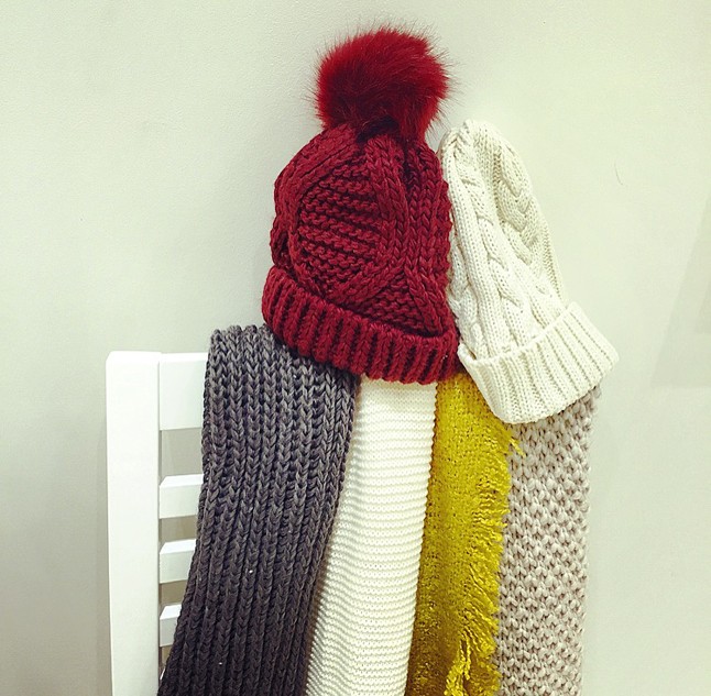 Jön a hideg, itt az ideje, hogy beszerezz egy szép sapkát, sálat!