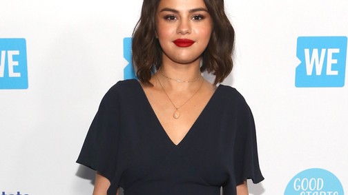 Döbbenet! Selena Gomez leborotválta a haját!