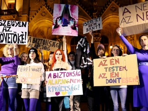 Fotókon a Sikítozó kékharisnyák demonstráció emlékezetes pillanatai
