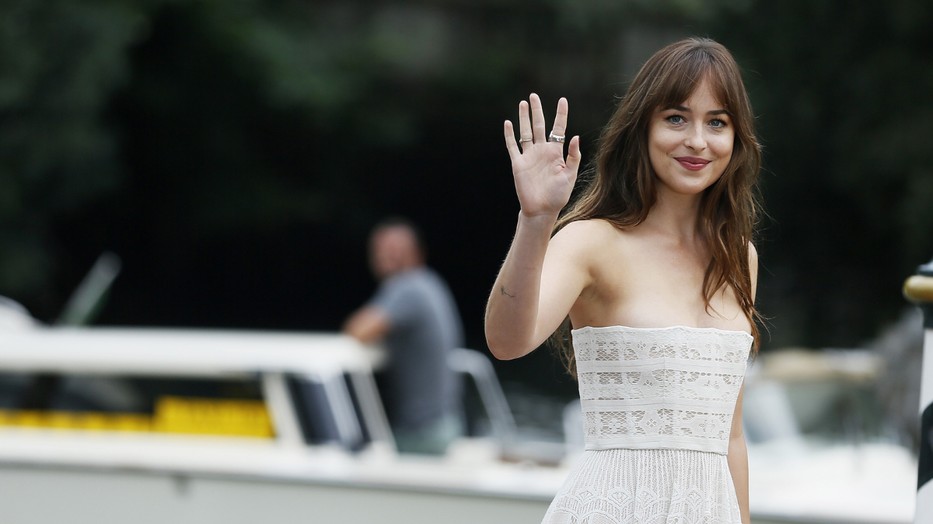 Dakota Johnson, a pucérruhák koronázatlan királynője