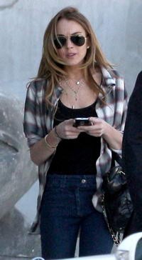 rex-lindsay-lohan-200x-d000017A439f7e9ee07af.jpg