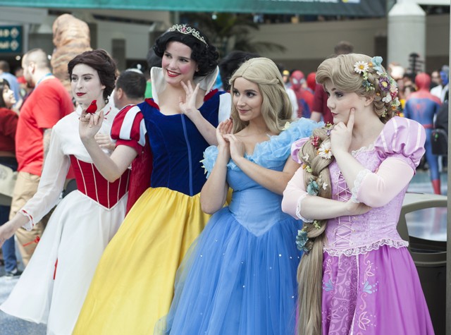 Álommeló: 15 milliót fizetnek évente, hogy egy Disney-hercegnőnek öltözz