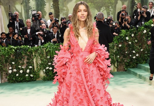 Met-gála 2024: Íme a legcsodásabb ruhák a vörös szőnyegről, amikben órákig gyönyörködnénk