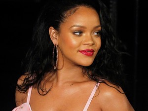 Rihanna elárulja: ez a rúzs illik hozzád a horoszkópod alapján