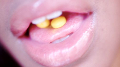 „Áltatják magukat azzal, hogy pont az ő gyerekük nem lehet drogos” - Egy drogfüggő édesanyjának lenni kínkeserves küzdelem