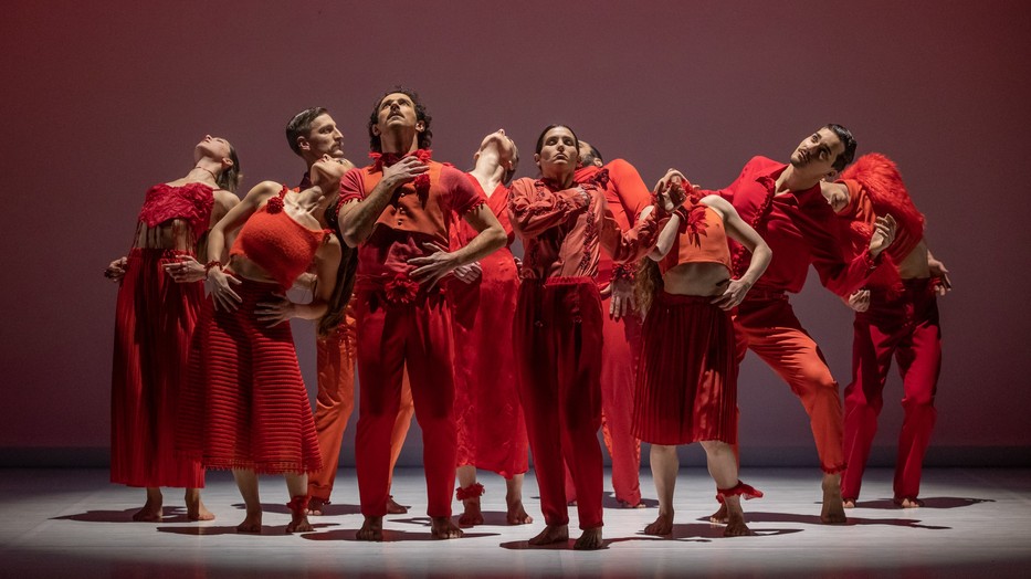 Duda Éva Társulat FRIDA, az élet múzsája előadás táncképei során megmutatkoznak a női sors szépségei és kihívásai is, Fotó: Lékó Tamás