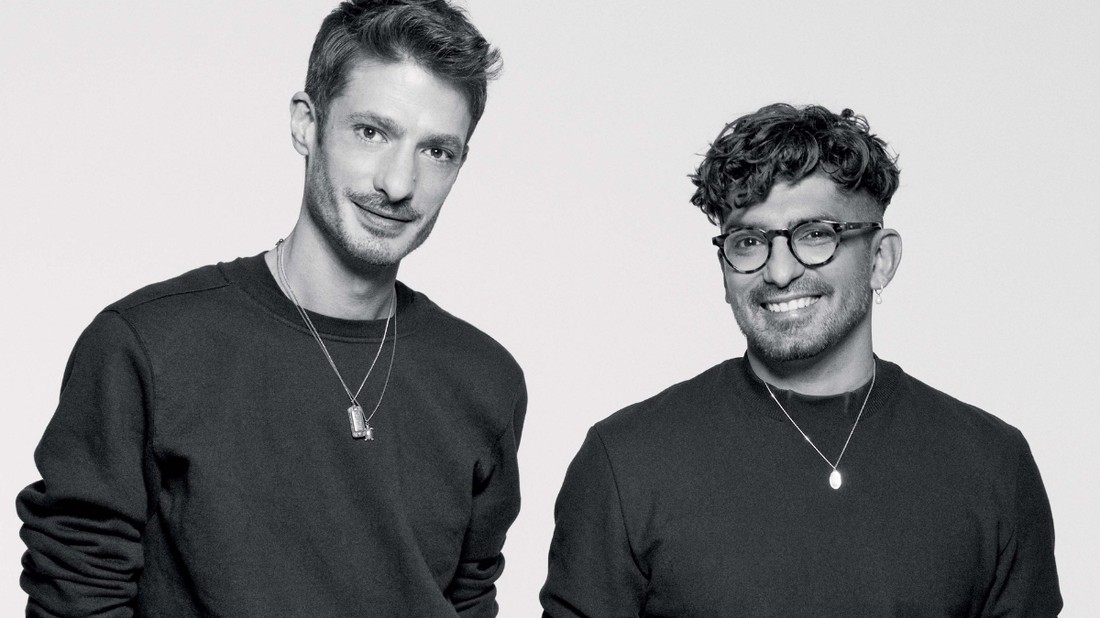 Godena-Juhász Attila és Tóth András ma már sikeres jelmeztervezők, akik Use Unused márkájukkal váltak ismetté a magyar divatvilágban