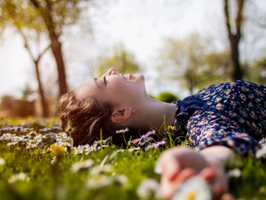 Mutatjuk, hogyan légy jelen tudatosan a testedben, felszabadítva végre az elmédet