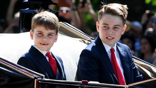 Ez a fiatal családtag örökölheti meg András herceg címét a lemondása után