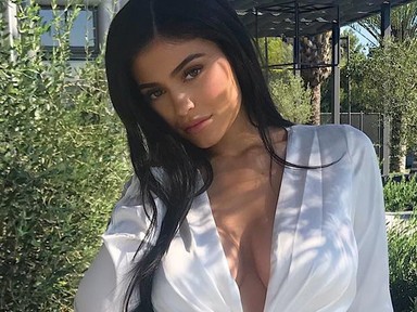 Kylie Jenner visszatért! Várandós testvérével pózol!
