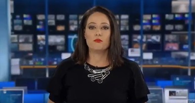 Elfelejtette a bemondónő, hogy élő adásban van, a reakciója annyira cuki