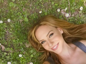 A karantén alatt Myra beleszeretett a bezártságba, erről énekel legújabb dalában