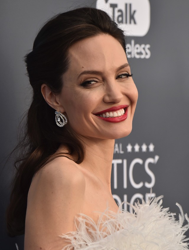 Félig felkötött haj