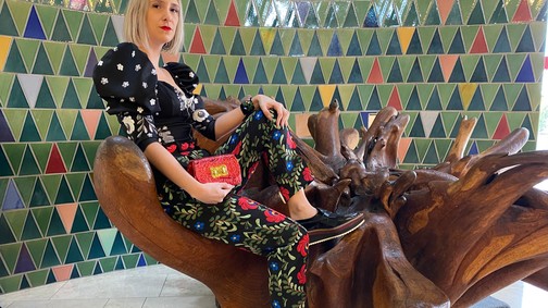 Petra egy mesés összeállítással zárja a hetet